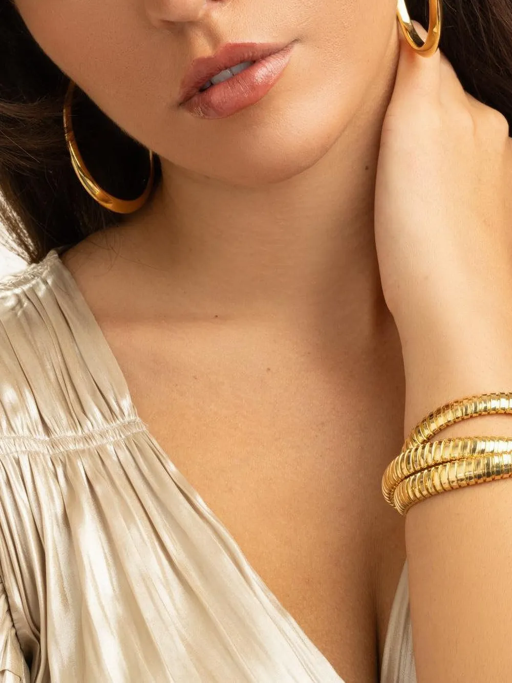 Sidney Garber 18k Yellow Gold Oval Hoop Earrings 