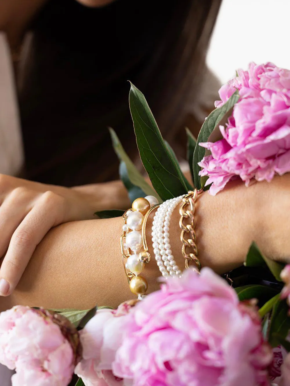 Baggins 14k Yellow Gold Baby Ayoka Pearl Bracelet In White