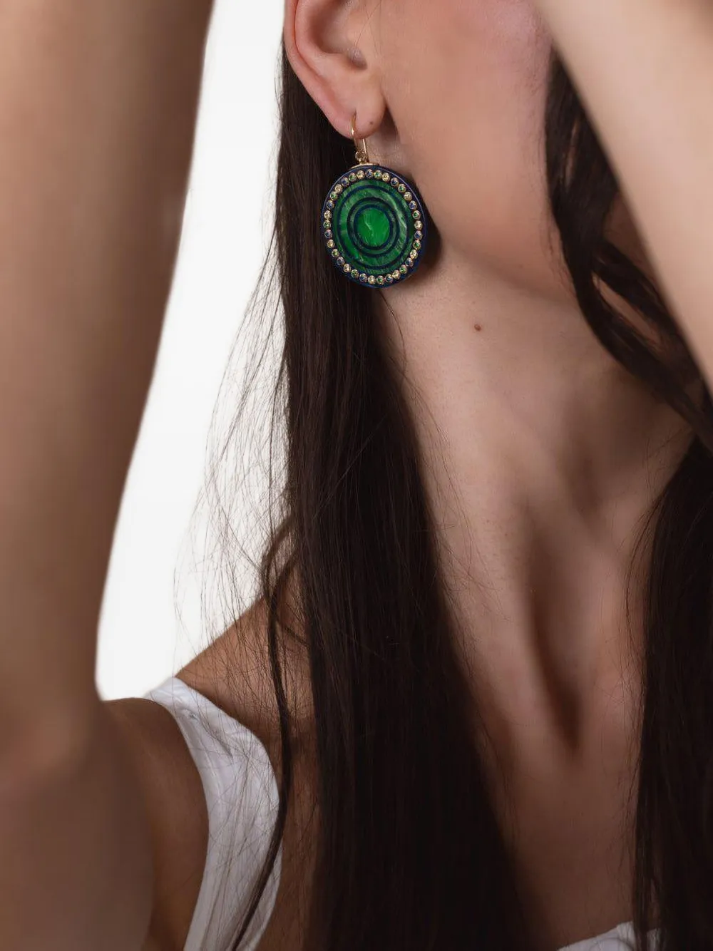 Mark Davis 14k Yellow Gold Bakelite Earrings In Green