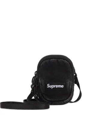 Supreme ロゴパッチ メッセンジャーバッグ | ブラック | FARFETCH JP