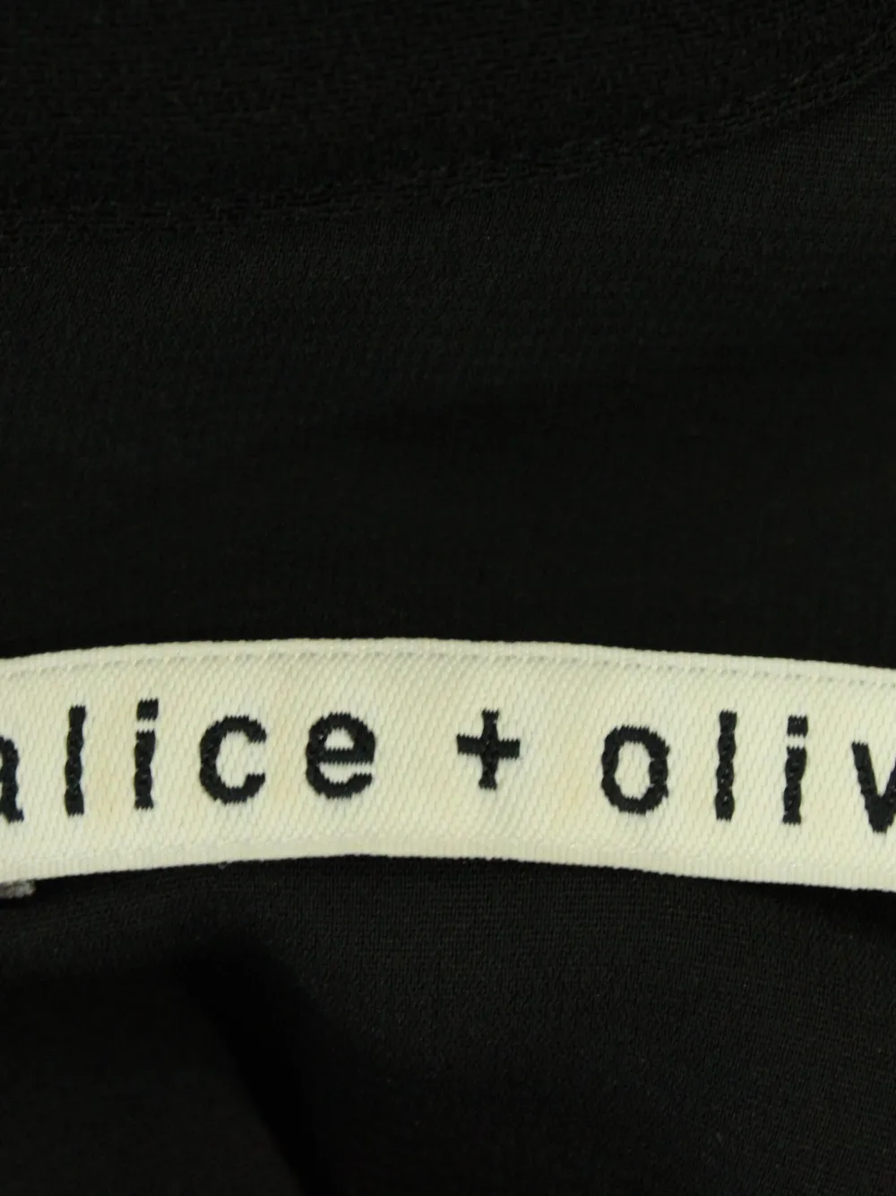 Pre-owned Alice And Olivia Contrasting-collar Sleeveless Dress In Black