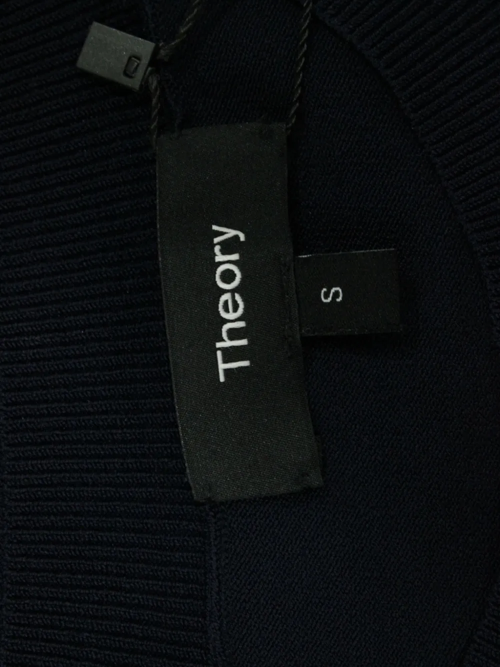 Pre-owned Theory Drop-shoulder T-shirt In Blue