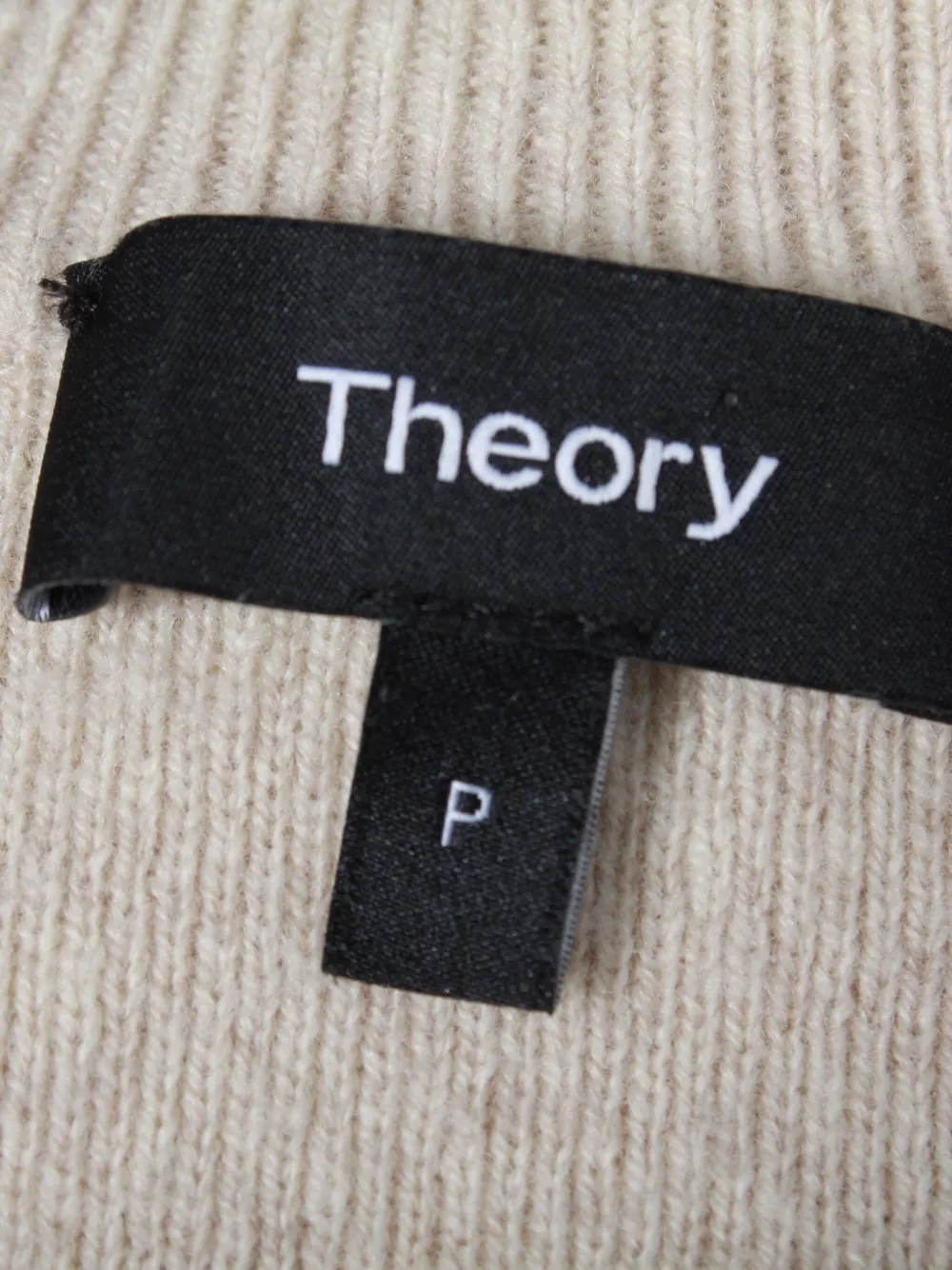 Pre-owned Theory Crew-neck Wool Sweater In Neutral