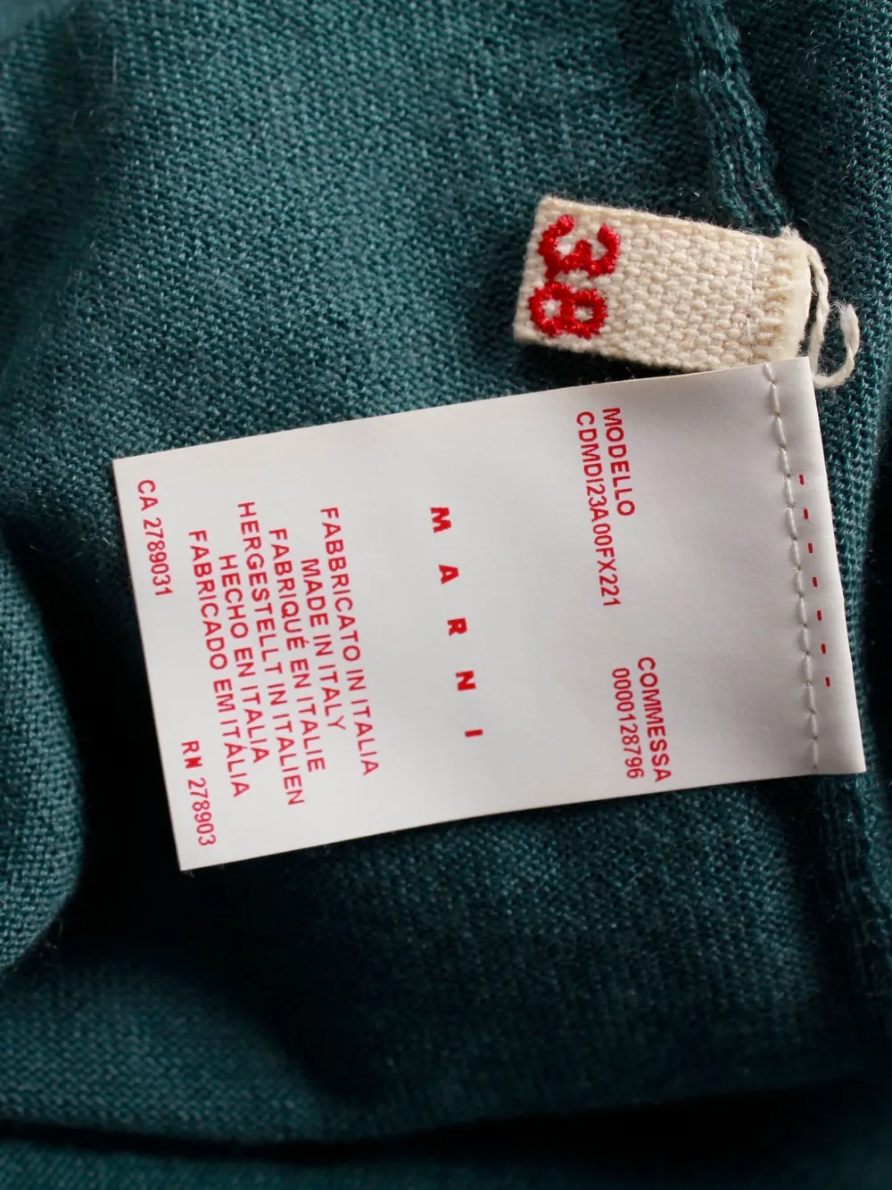 Pre-owned Marni Round-neck Buttoned Cardigan In Blue