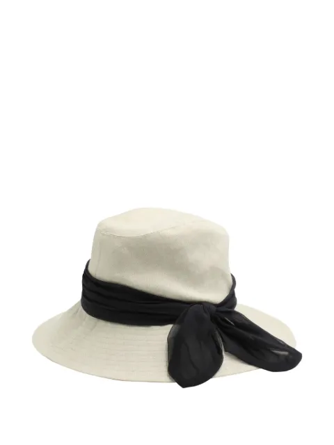 Eugenia Kim Jordana hat