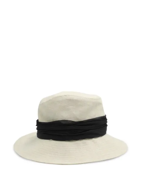 Eugenia Kim Jordana hat