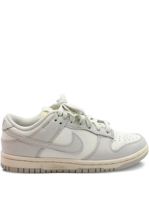 Nike Vintage Dunk Low sneakers