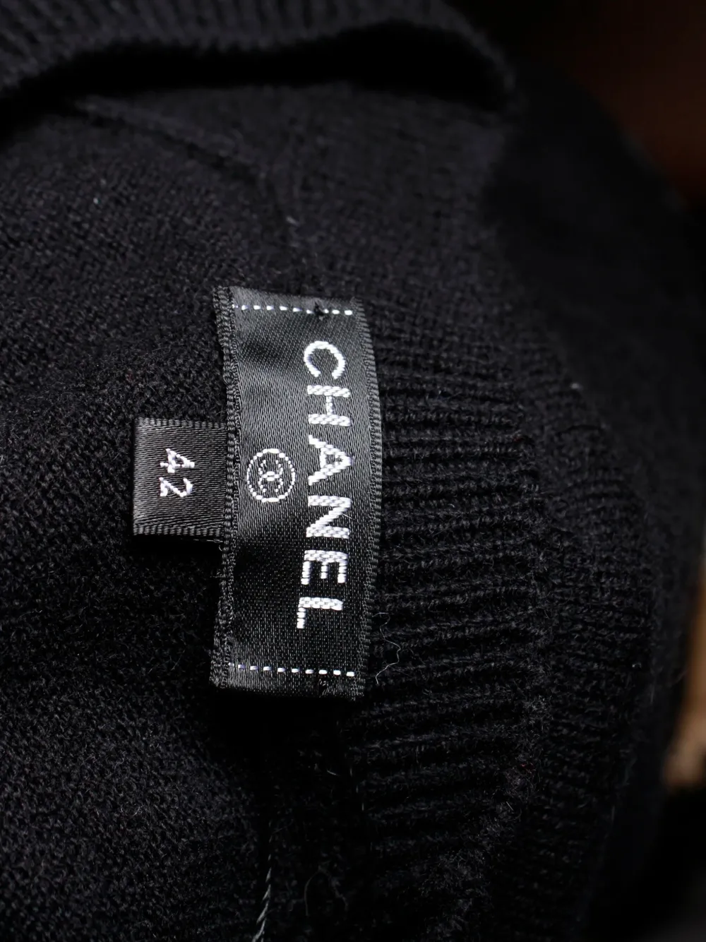 Pre-owned Chanel Cashmere Sweater In Black