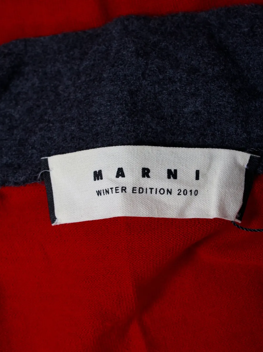Pre-owned Marni Mock-neck Buttoned Vest In Red