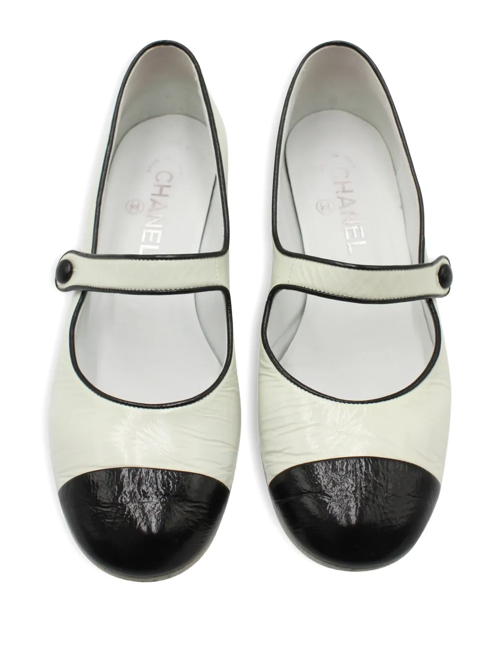 Pre-owned Chanel Two-tone Flat Pumps In White