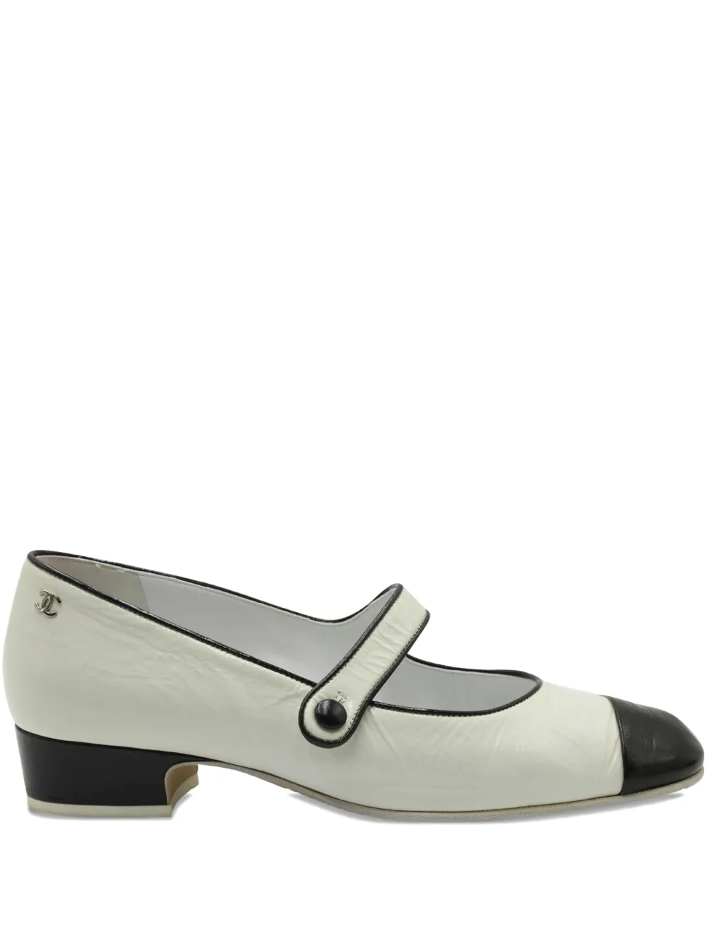 Pre-owned Chanel Two-tone Flat Pumps In White