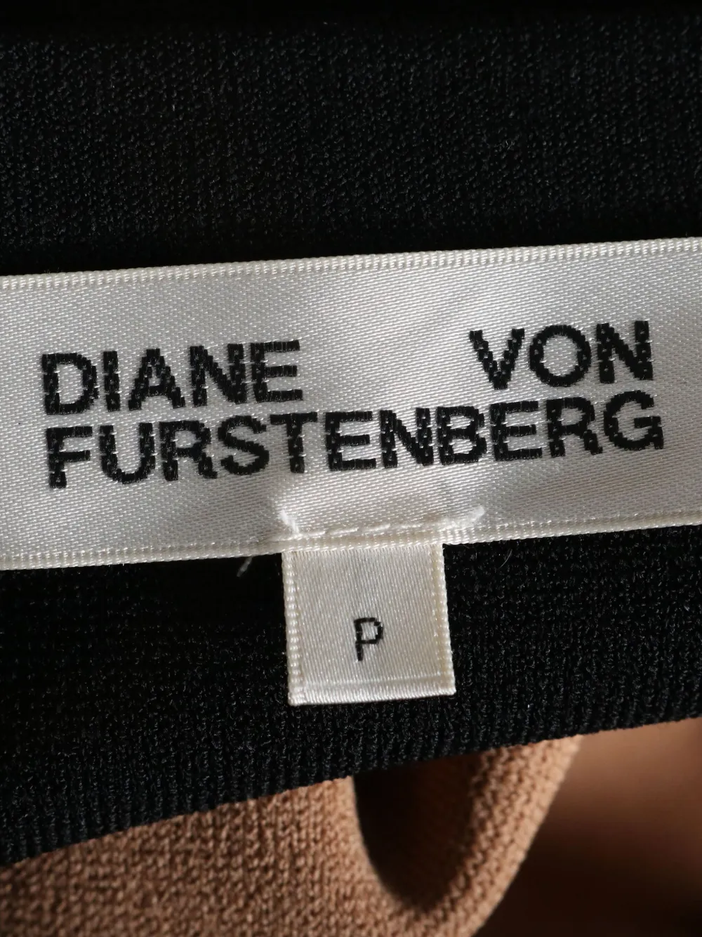 Pre-owned Diane Von Furstenberg Two-toned Knitted Pencil Skirt In Neutral