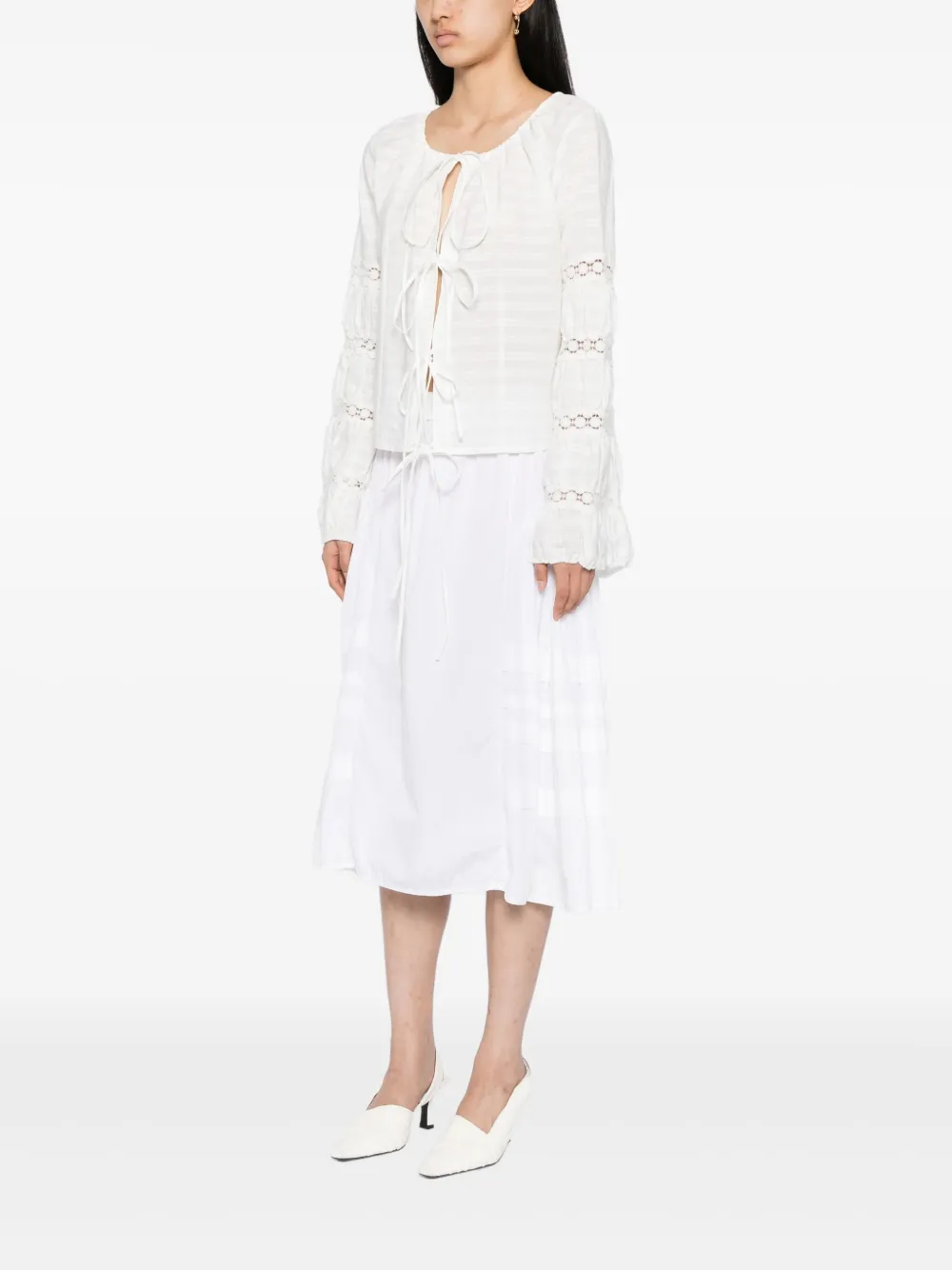 Roisin Pierce Floral-embroidered Blouse In White
