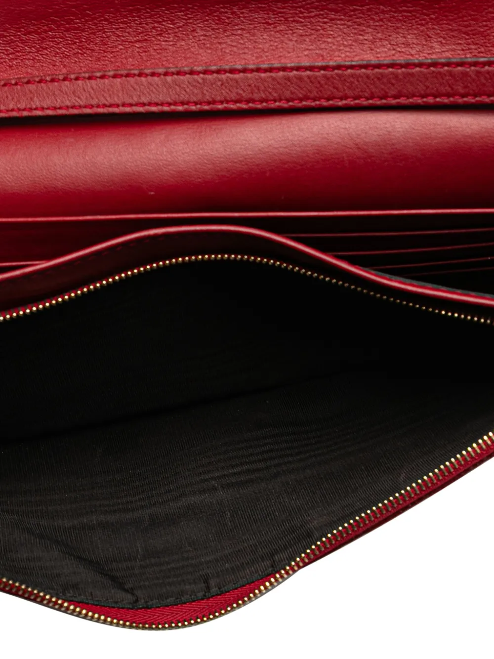 Pre-owned Gucci 2000-2015 Microssima Wallet On Strap Crossbody Bag In Red