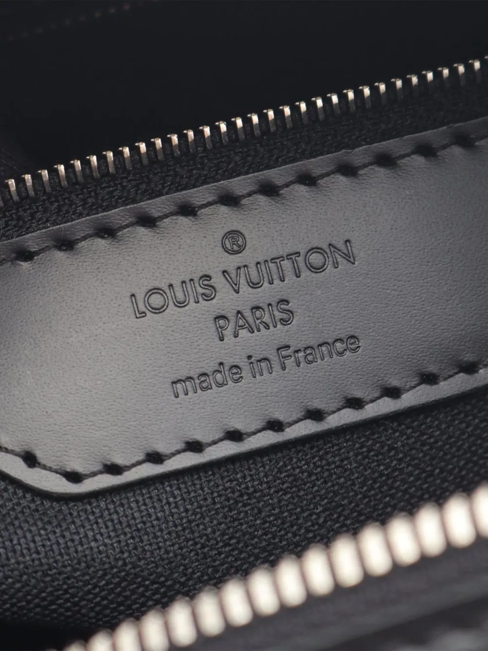 Pre-owned Louis Vuitton 2008 Damier Graphite Sac Leoh Crossbody Bag In Black