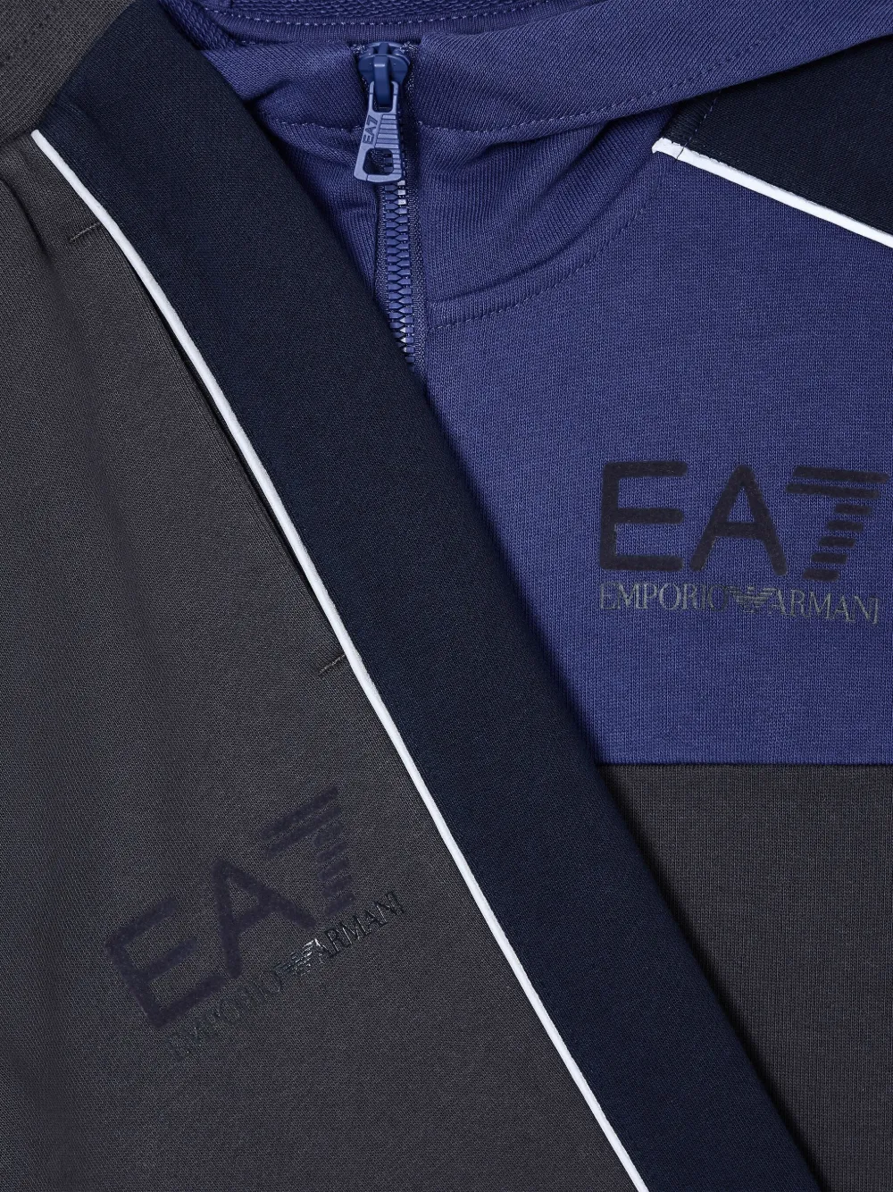 Emporio Armani Kids Trainingspak met capuchon en logodetail Grijs