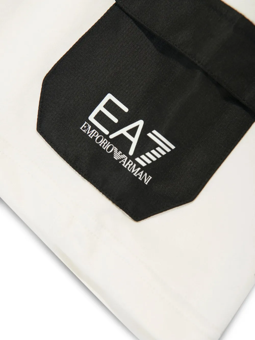 Emporio Armani Kids Shorts met logodetail en zijzak Beige