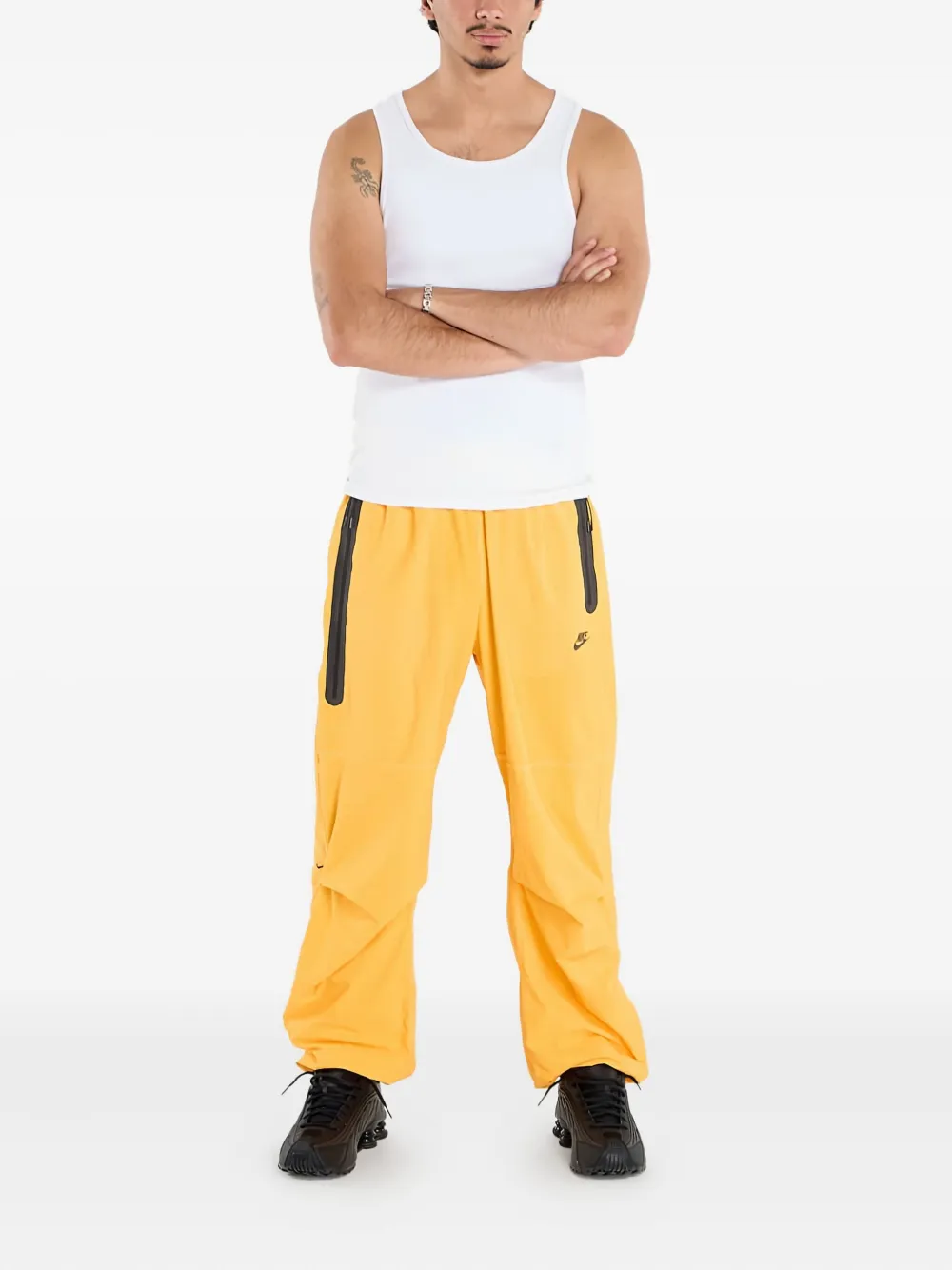 Nike zip-pocket woven trousers - Geel
