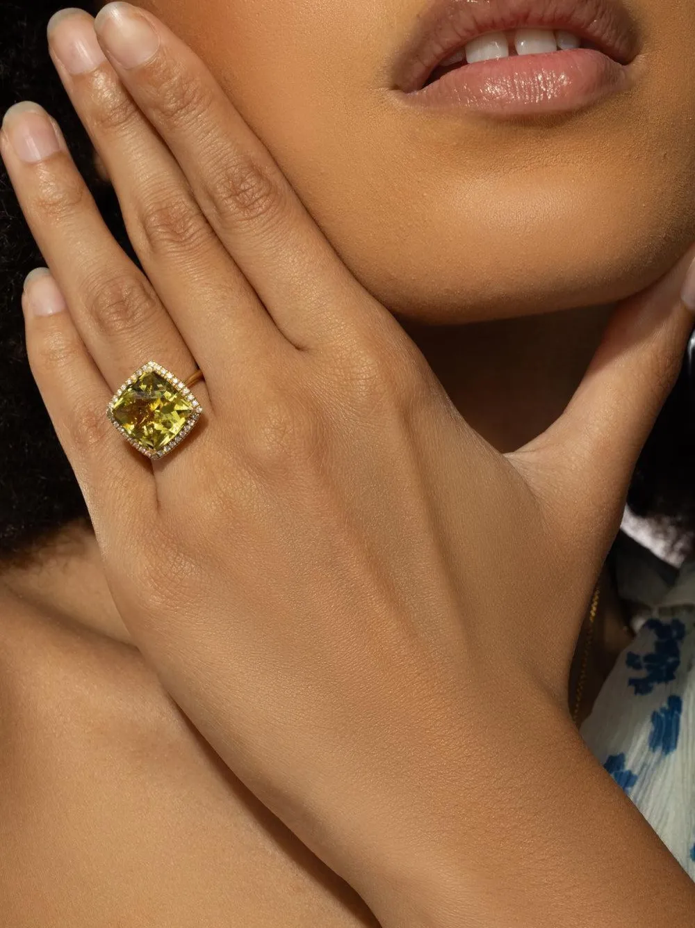 Lisa Nik bague en or 18ct sertie de quartz jaune et de diamants | Image 2