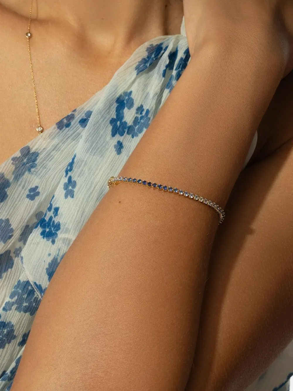 Lisa Nik 18K yellow gold Ombre sapphire bracelet | Image 2