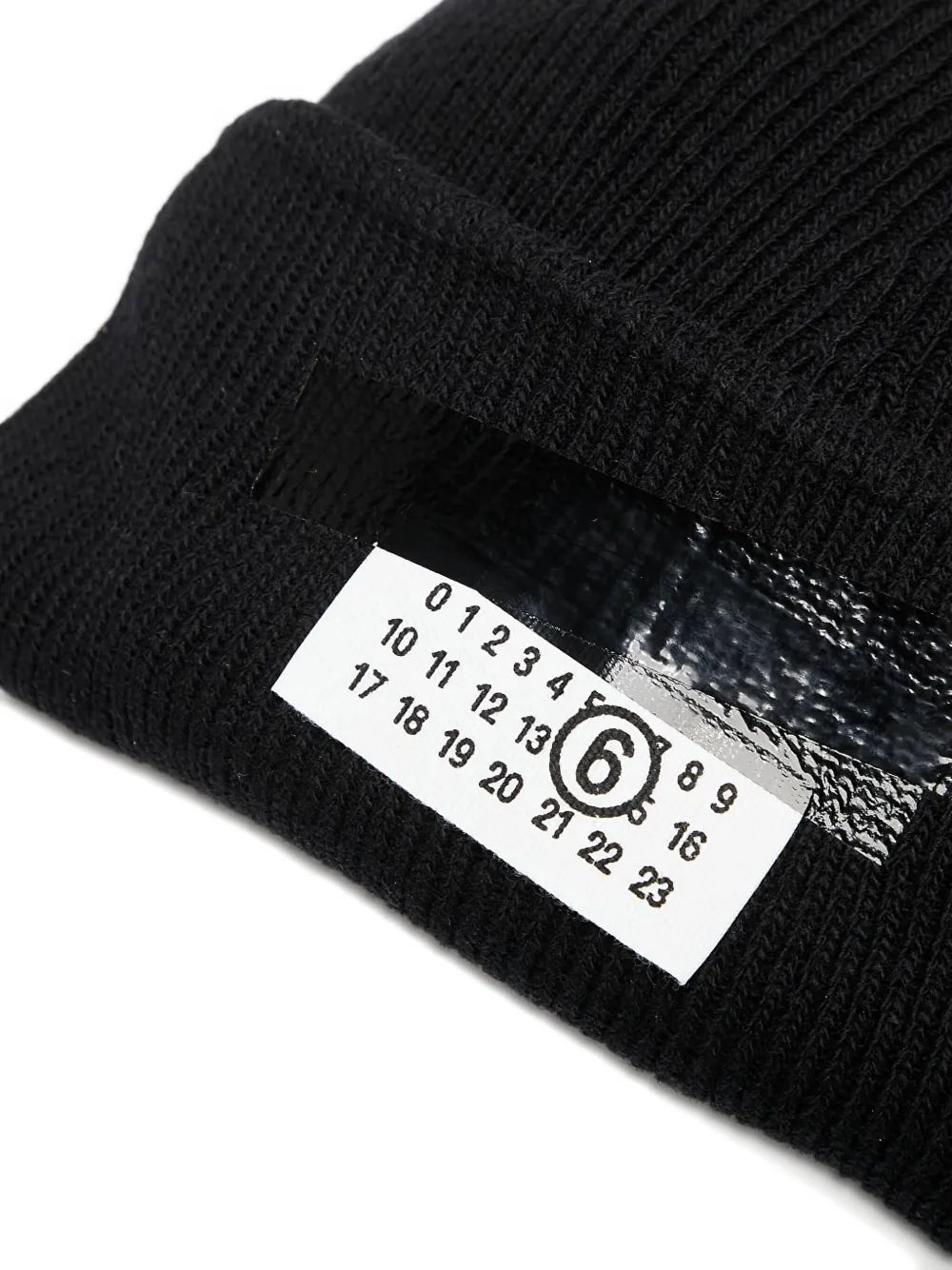 Mm6 Maison Margiela Number-patch Beanie In Black