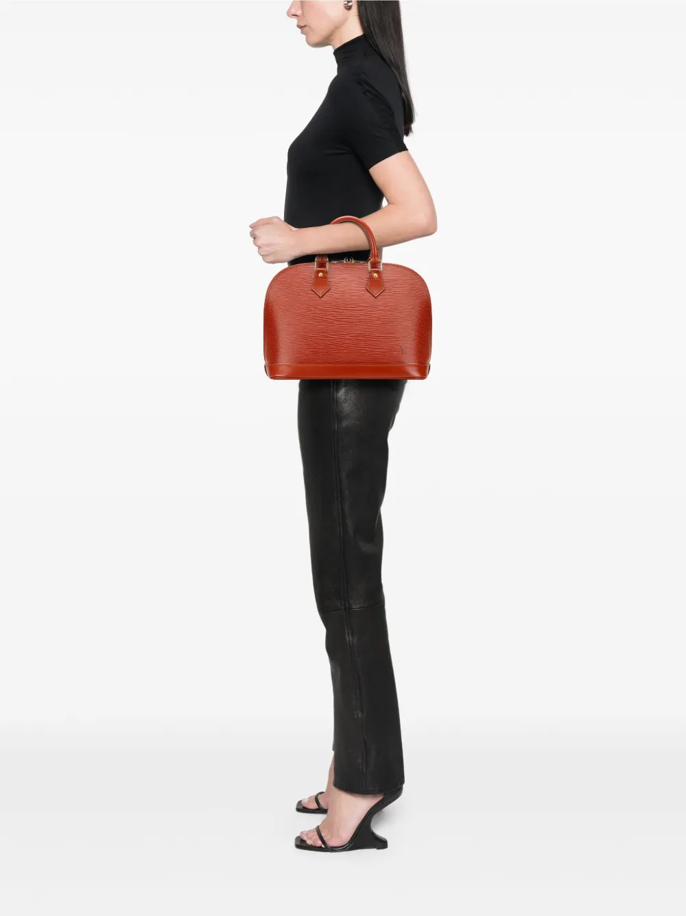Louis Vuitton Pre-Owned 1998 Epi Alma PM handbag | Pre-Owned | Image 2