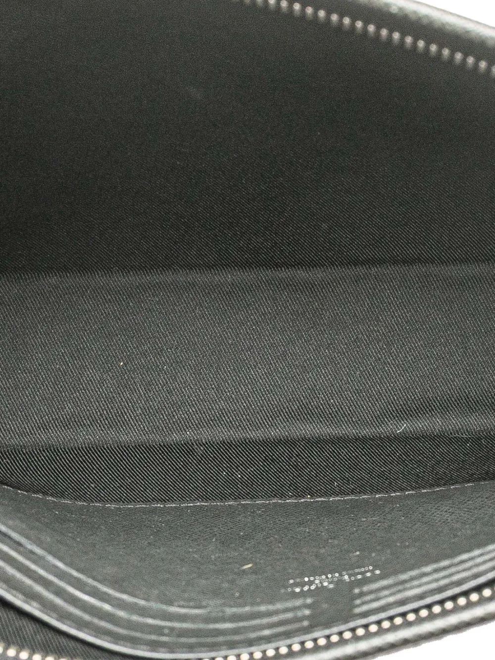 Pre-owned Louis Vuitton 2017 Taiga Pochette Voyage Mm Clutch Bag In Black