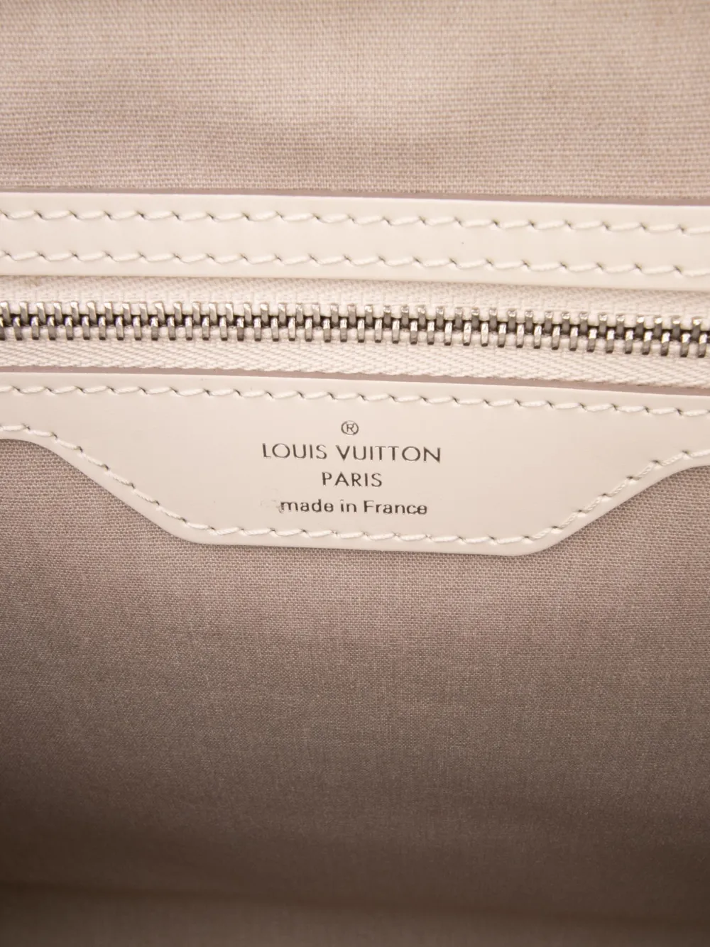 Pre-owned Louis Vuitton 2012-2025 Epi Brea Mm Satchel In White