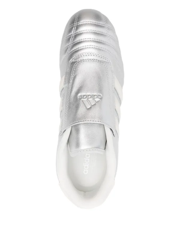 Adidas メタリック レザースニーカー | シルバートーン | FARFETCH JP