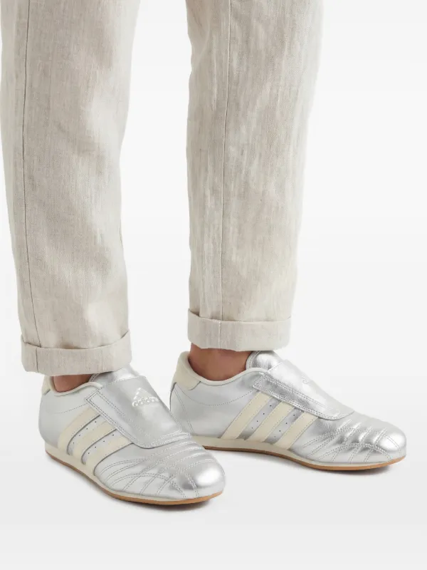 Adidas three-stripe metallic-leather Sneakers | Silver | FARFETCH OM Adidas three-stripe metallic-leather Sneakers | Silver | FARFETCH OM