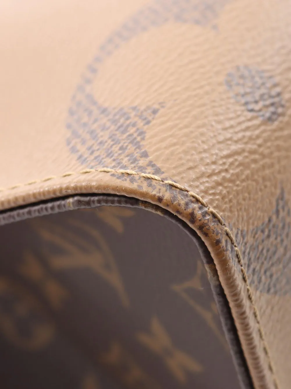 Pre-owned Louis Vuitton 2021 Monogram Giant Onthego Mm Satchel In Brown
