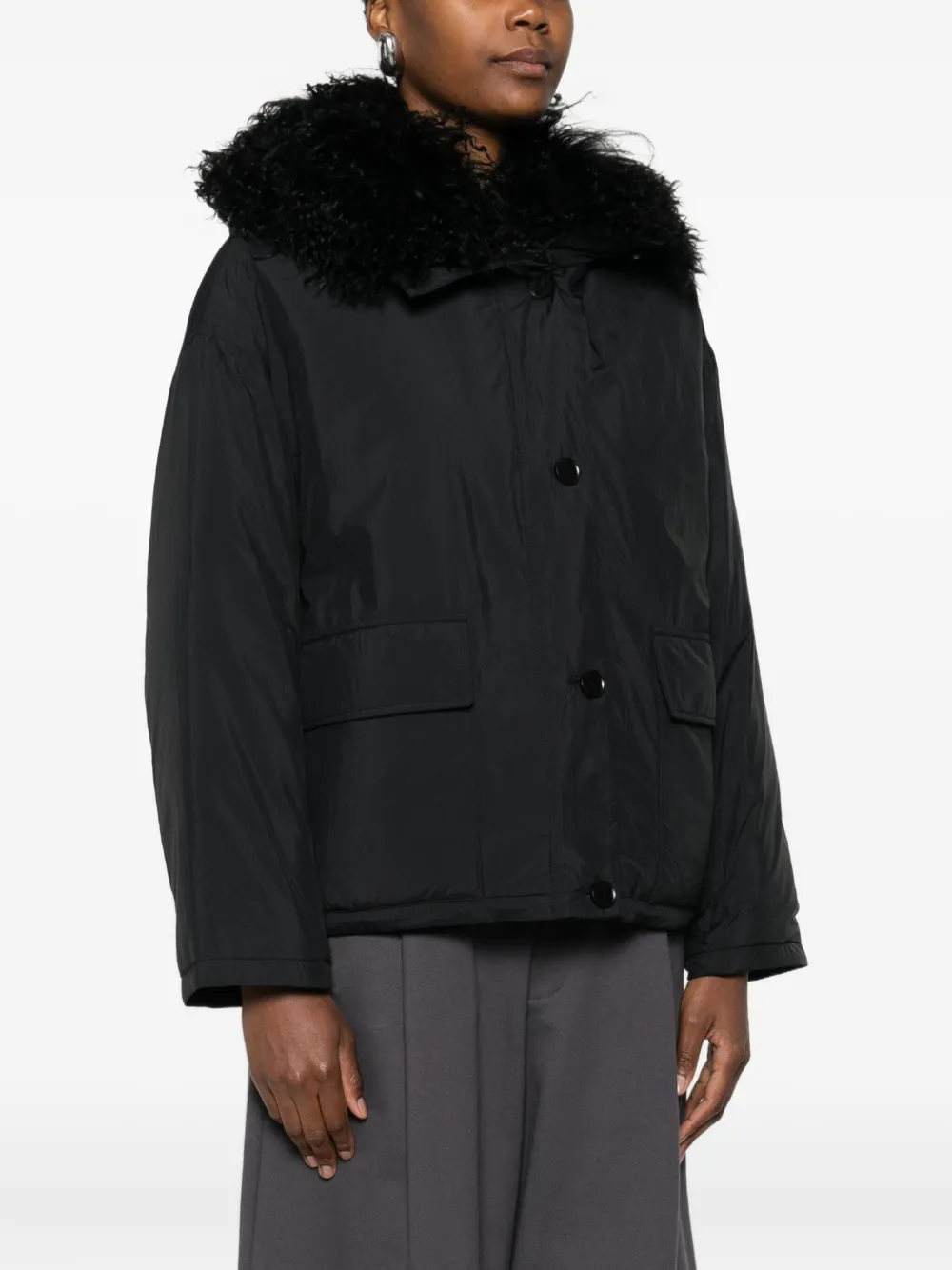 Yves Salomon Short Ultra-light Down Jacket With Curly Lambskin Trim In Black