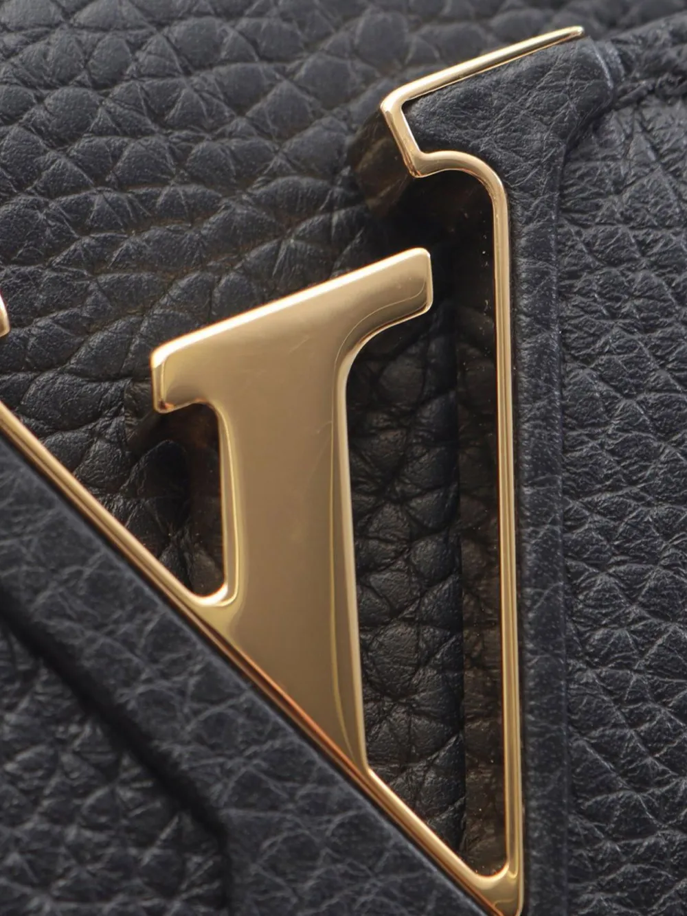 Louis Vuitton Pre-Owned 2019 Taurillon Capucines MM satchel | Pre-Owned | Image 2