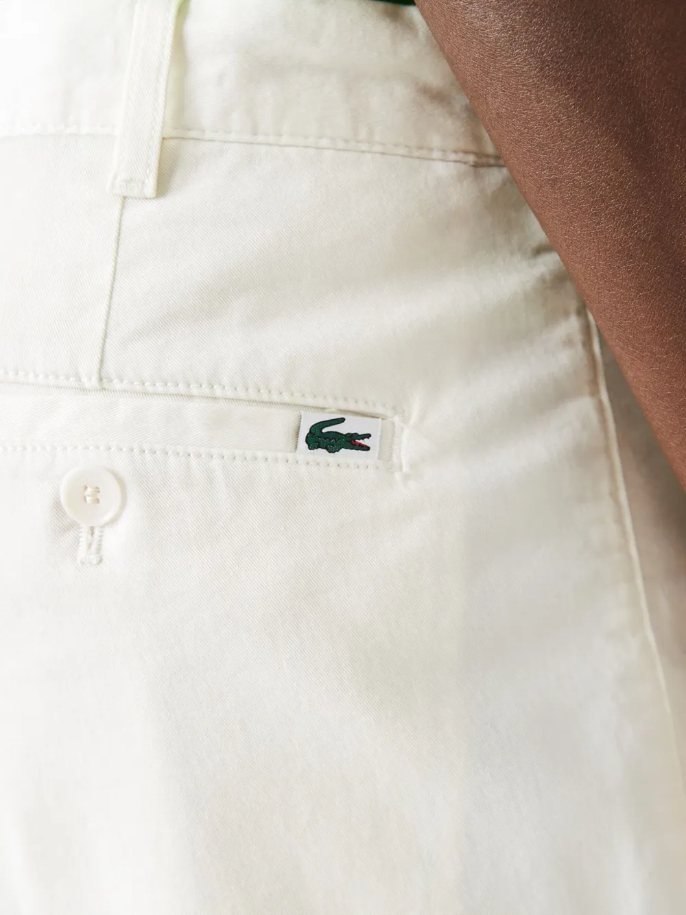 Lacoste Shorts met geborduurde krokodil Wit