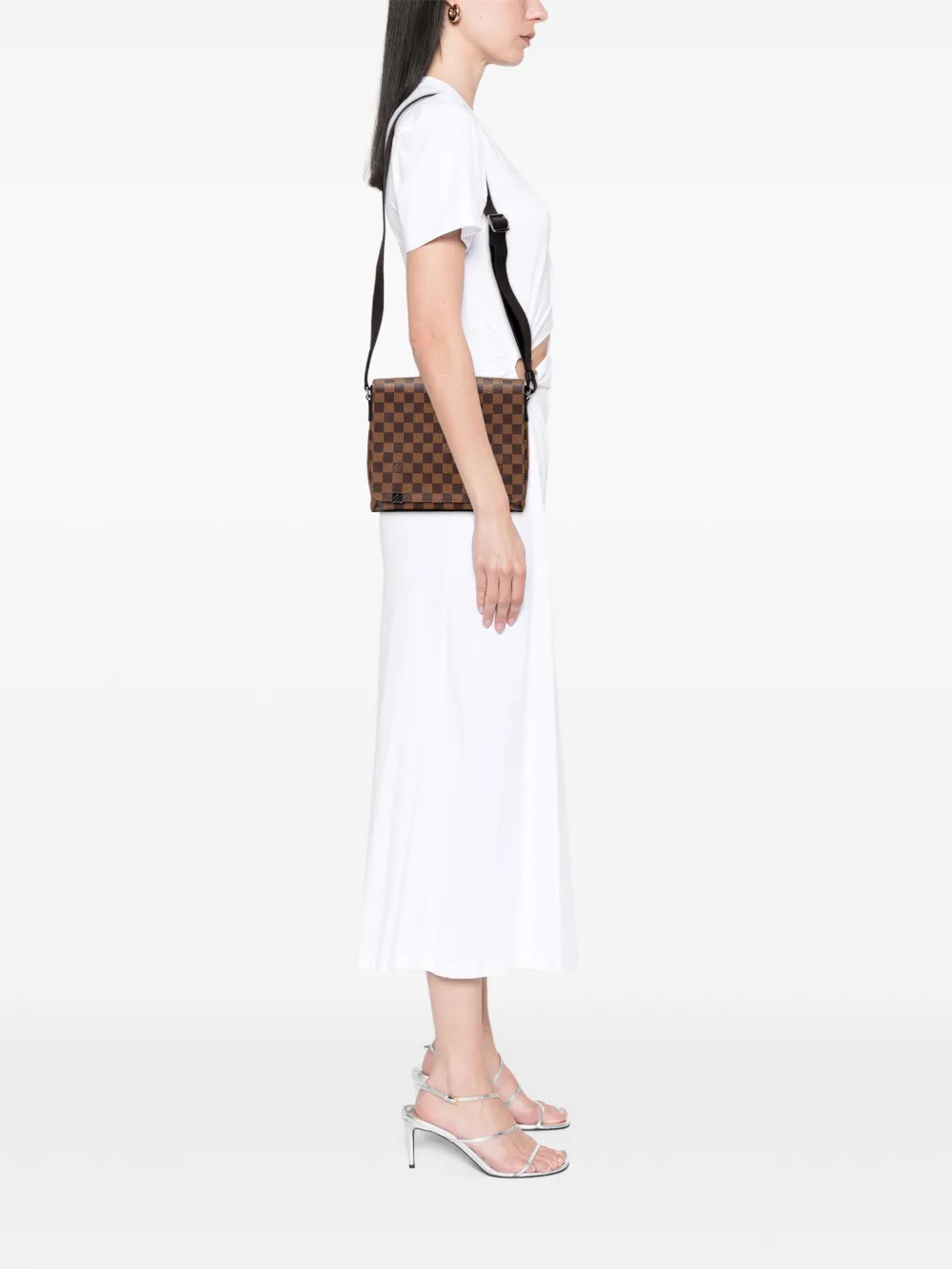 Louis Vuitton Pre-Owned 2017 Damier Ebene District PM crossbody bag | Pre-Owned | Image 2