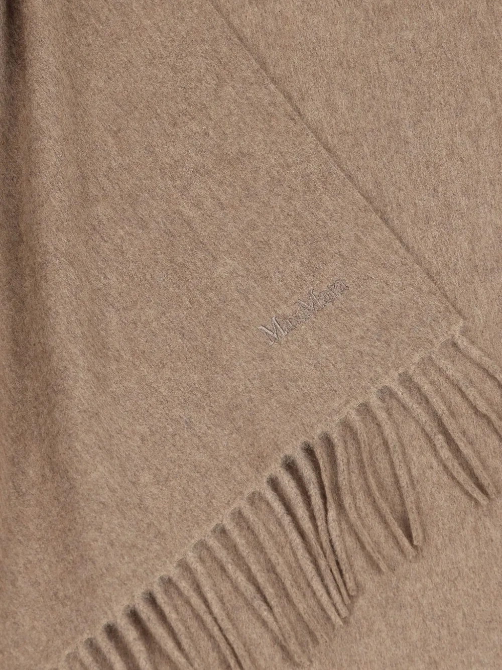 Max Mara logo-embroidered fringed scarf - Beige