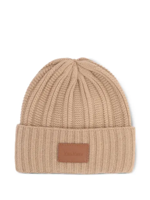 Max Mara ribbed logo-patch beanies