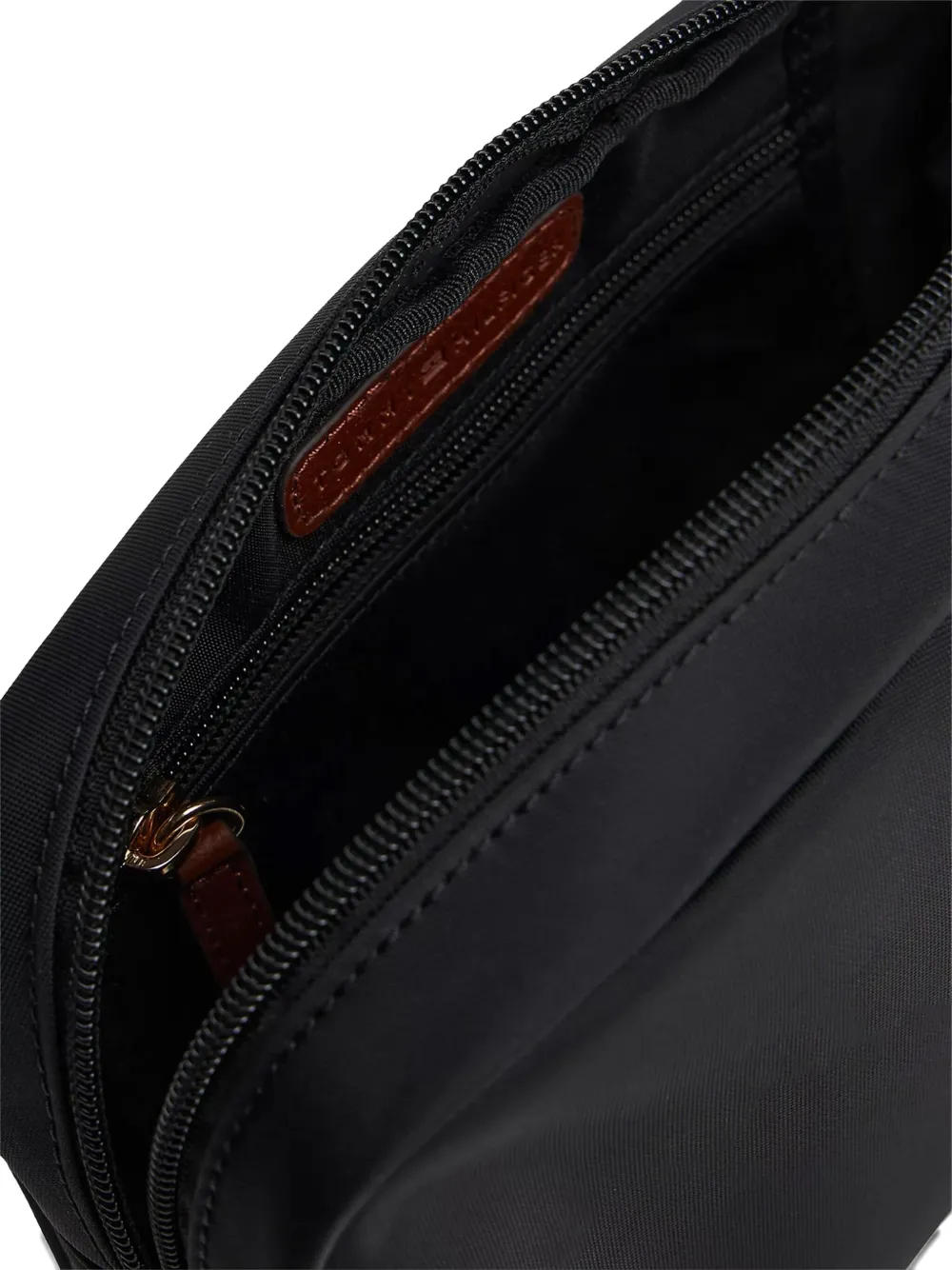 Tommy Hilfiger Logo-plaque Crossbody Bag In Black