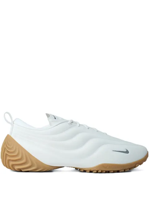 Nike سنيكر 'أسترا ألترا'
