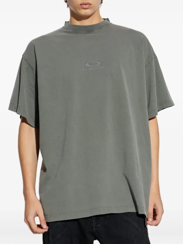 Balenciaga Camiseta Com Logo Bordado | Cinza | FARFETCH BR