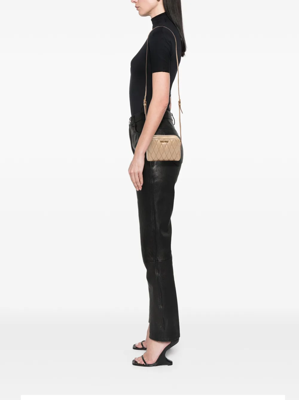 Miu Miu Pre-Owned 2010-2025 Quilted Leather Double Zip Camera Bag crossbody bag | Pre-Owned | Image 2