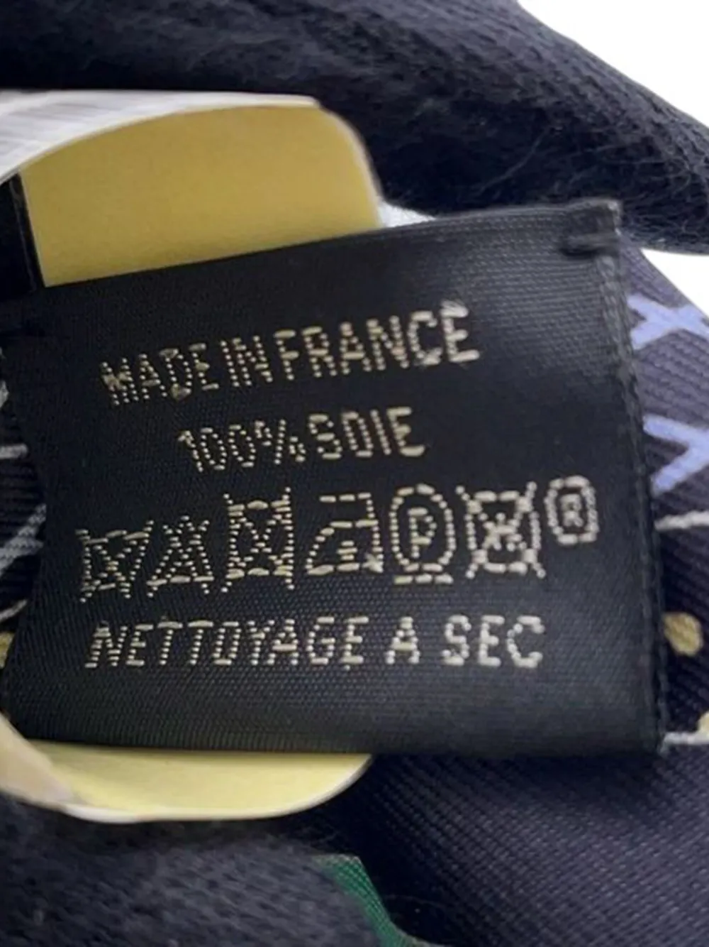 Pre-owned Hermes 2020-2025 Grand Theatre Nouveau Silk Twilly Scarf Scarves In Black