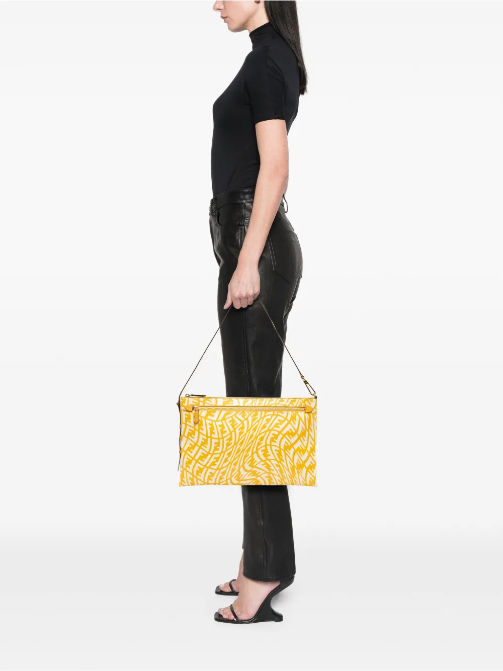 Fendi Pre-Owned 2010-2025 Sarah Coleman Zucca Coated Canvas Vertigo shoulder bag | Pre-Owned | Image 2