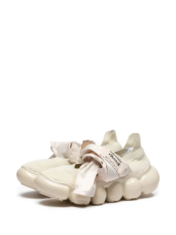 GROUNDS Jewelry Hankie Pumps スリッポン | ホワイト | FARFETCH JP