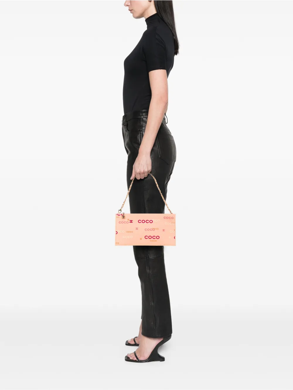 CHANEL Pre-Owned 2002-2003 Canvas Coco Chain Pochette handbag | Pre-Owned | Image 2
