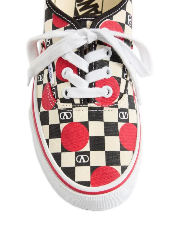 VALENTINO GARAVANI VANS Vロゴチェッカーボードスニーカー ヴァレンティノガラヴァーニ X Vans コラボレーション Vロゴ