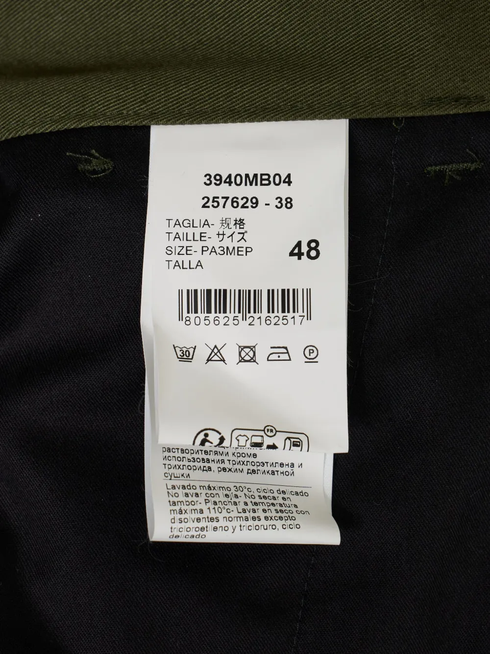 Msgm Logo-embroidered Bermuda Shorts In Green