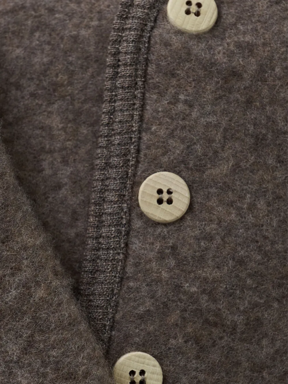  Huttelihut Buttoned Cardigan - Brown 