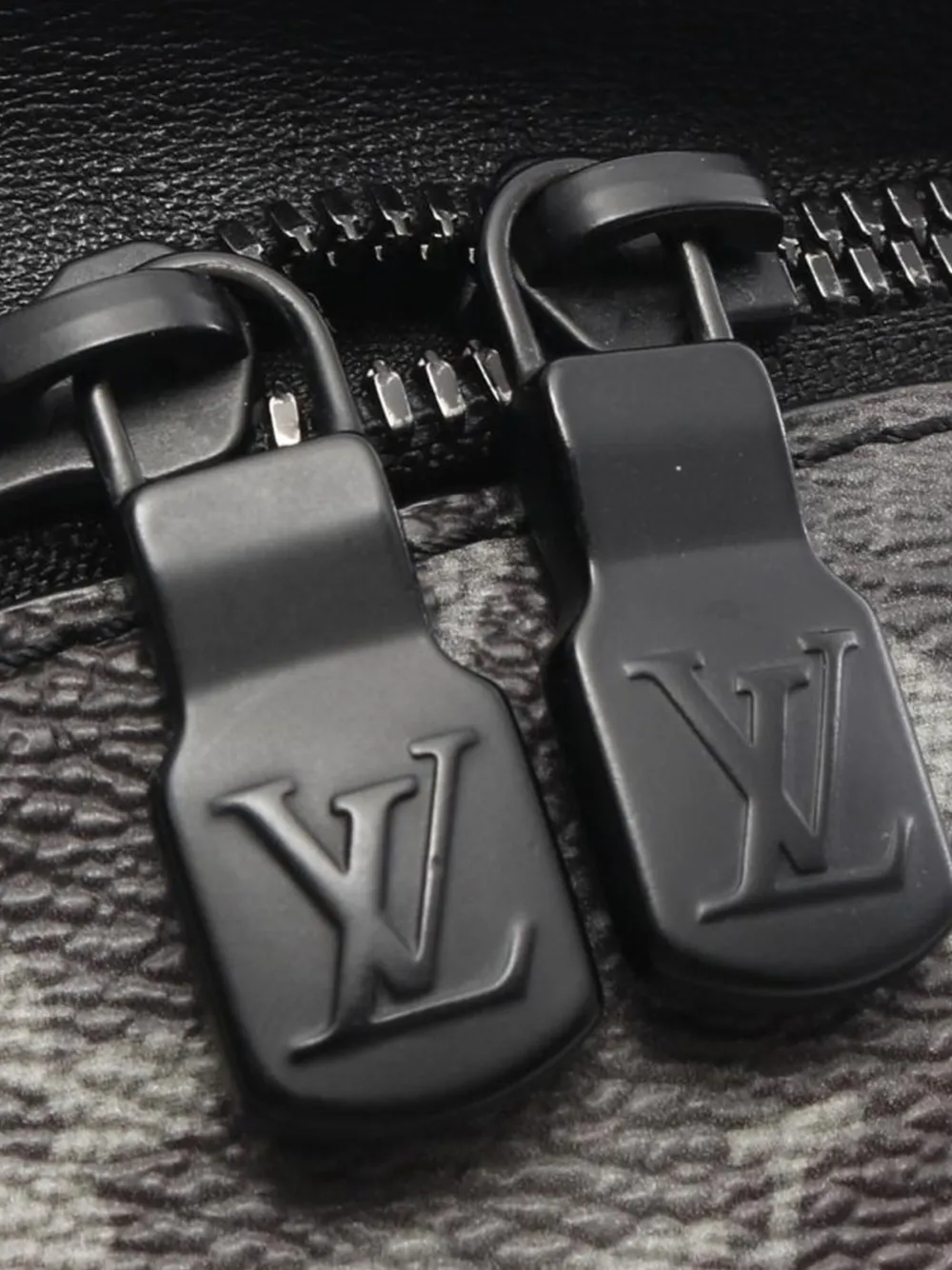 Louis Vuitton Pre-Owned 2019 Monogram Galaxy Discovery Bumbag belt bag | Pre-Owned | Image 2