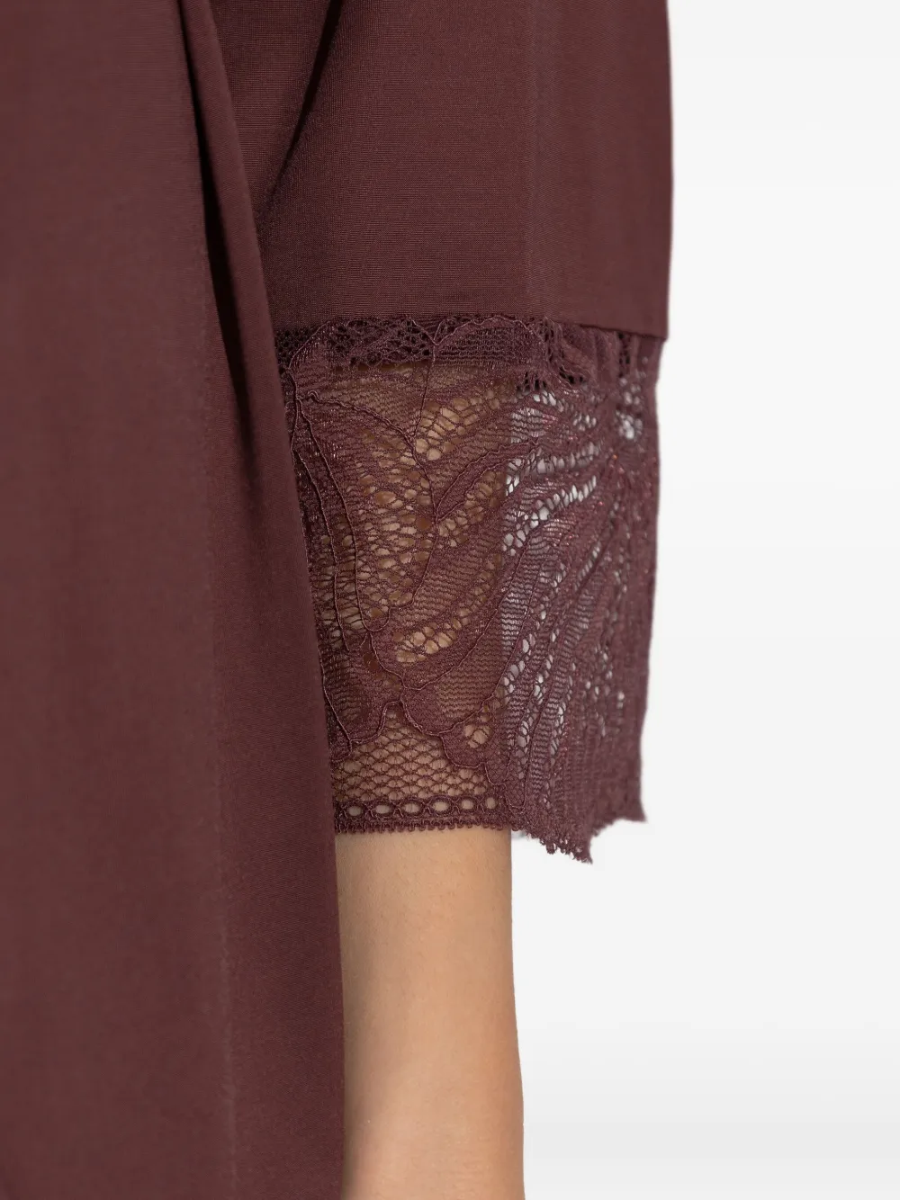 Hanro Lilith lace-trim robe | Dressing Gowns & Robes | Image 2